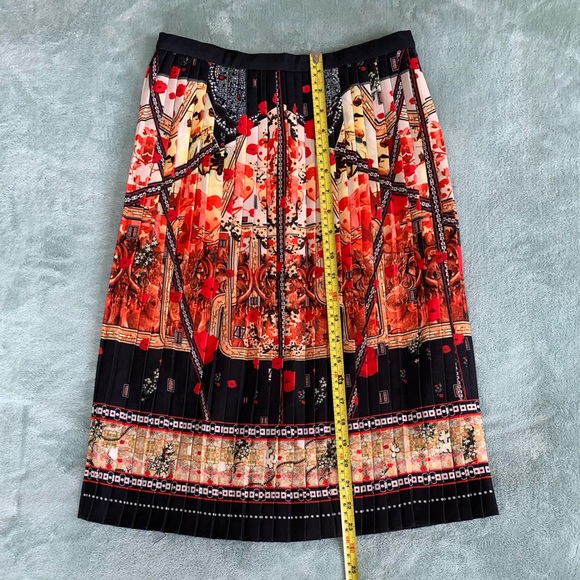 Silvian Heach Pleated Skirt - Picture 2 of 10